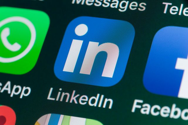 Μήνυση κατά του LinkedIn για κοινή χρήση προσωπικών μηνυμάτων με σκοπό την εκπαίδευση AI