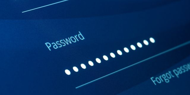 Αν έχεις αυτά τα password πρέπει να τα αλλάξεις άμεσα