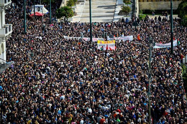 Έγκλημα στα Τέμπη: Η οργή των πολιτών αλλάζει την πολιτική ατζέντα