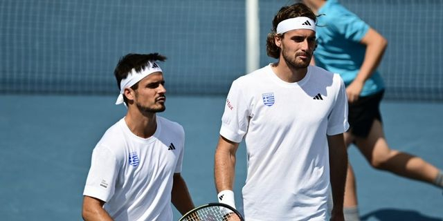 Australian Open: Τα αδέρφια Τσιτσιπά απέσυραν τη συμμετοχή τους από το διπλό των ανδρών