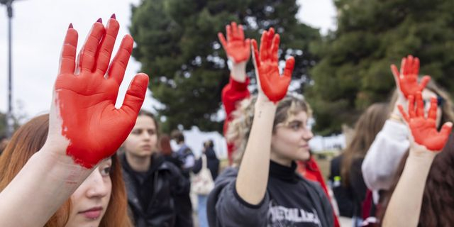 Εκδήλωση μνήμης στο Αριστοτέλειο Πανεπιστήμιο Θεσσαλονίκης για την συμπλήρωση δύο χρόνων από την πολύνεκρη σύγκρουση αμαξοστοιχιών στα Τέμπη