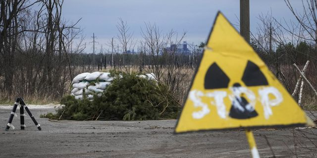 Ρωσική θέση βολής δίπλα στον πυρηνικό σταθμό του Τσερνόμπιλ