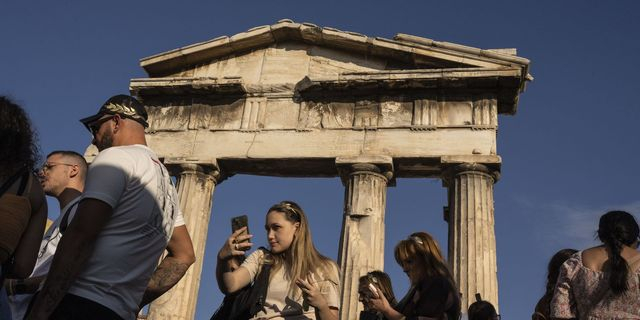 Τουρίστες στην Πλάκα