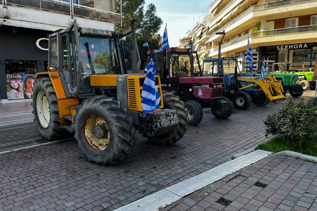 Αγρότες: Συλλαλητήριο με τρακτέρ στο κέντρο του Αγρινίου