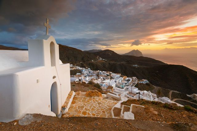 Σε κατάσταση έκτακτης ανάγκης και η Ανάφη