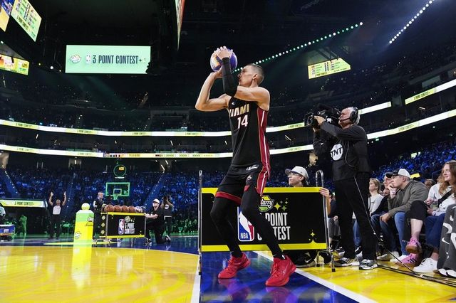 NBA All-Star Weekend 2025: Ο Τάιλερ Χίρο κατέκτησε τον διαγωνισμό τριπόντων