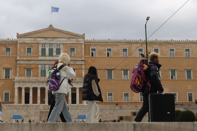 Στιγμιότυπο από την Αθήνα με χαμηλές θερμοκρασίες