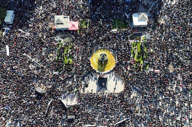 Πάτρα: Σε εξέλιξη η μεγάλη συγκέντρωση για το έγκλημα των Τεμπών