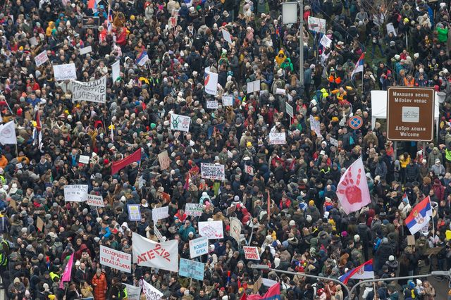 Σερβία: Χιλιάδες φοιτητές στο Κραγκούγεβατς – Μεγάλη διαδήλωση εν όψει της ομιλίας Βούτσιτς 