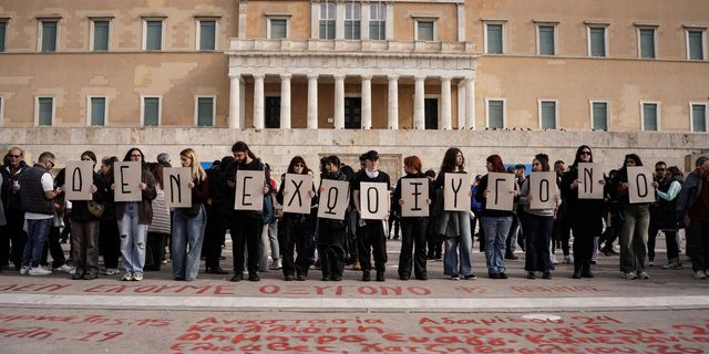 Τους τίτλους τέλους στα Τέμπη δεν θα τους βάλουν τα κομματόσκυλα