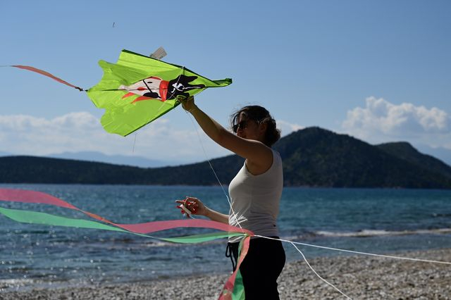 Καθαρά Δευτέρα – ΔΕΔΔΗΕ: “Προσοχή στους χαρταετούς”