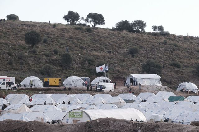 Διευκρινίσεις από το υπ. Μετανάστευσης για το κλείσιμο της κλειστής δομής στη Λέσβο