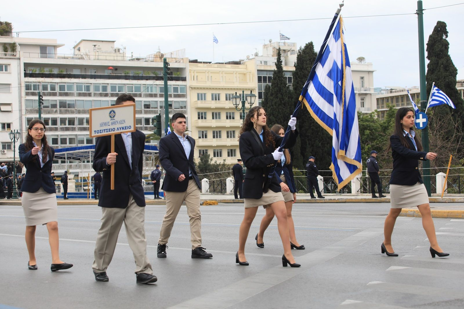 Παρέλαση μαθητών, σπουδαστών, προσκόπων και οδηγών μπροστά από το Μνημείο του Άγνωστου Στρατιώτη στην Αθήνα για την εθνική επέτειο της 25ης Μαρτίου στην Αθήνα, Δευτέρα 24 Μαρτίου 2025. 