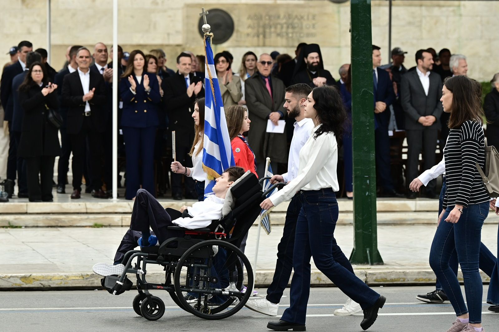 Παρέλαση μαθητών, σπουδαστών, προσκόπων και οδηγών μπροστά από το Μνημείο του Άγνωστου Στρατιώτη στην Αθήνα για την εθνική επέτειο της 25ης Μαρτίου στην Αθήνα, Δευτέρα 24 Μαρτίου 2025.