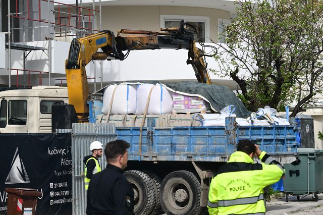 Εργατικό δυστύχημα στη Βούλα: Νεκρός ο 28χρονος χειριστής γερανού – 7 προσαγωγές