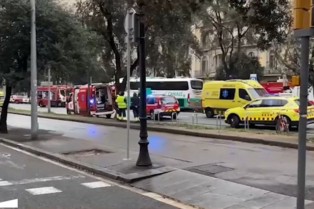 Ισπανία: Σύγκρουση δύο λεωφορείων με τουρίστες στη Βαρκελώνη-51 τραυματίες