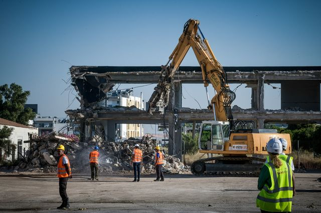 Απεργία στο εργοτάξιο του Ελληνικού μετά το σοβαρό εργατικό ατύχημα