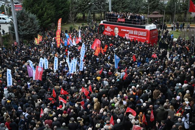 Έκρυθμη η κατάσταση στην Τουρκία – Επεισόδια στις συγκεντρώσεις υποστηρικτών του Ιμάμογλου