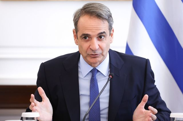 Μητσοτάκης: Κάποιοι προτιμούν να πετροβολούν τη Δημοκρατία από το πεζοδρόμιο