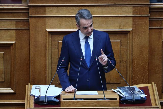 Ο Κυριάκος Μητσοτάκης στην ολομέλεια της Βουλής για τα Τέμπη