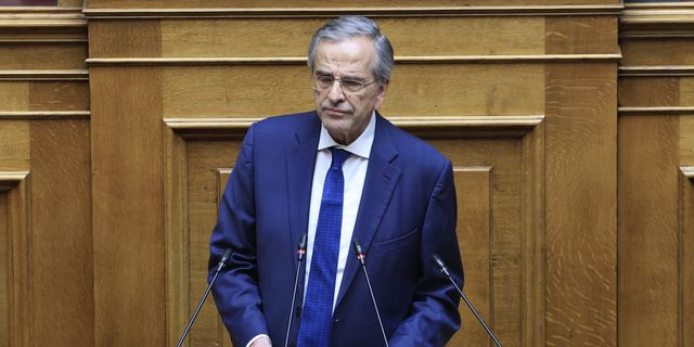 Ο Αντώνης Σαμαράς στο βήμα της Βουλής