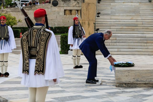 Κατάθεση στεφάνου στο Μνημείο Αγνώστου Στρατιώτη από τον Πρόεδρο της Ελληνικής Δημοκρατίας Κώστα Τασούλα για την εθνική επέτειο της 25ης Μαρτίου 1821, Τρίτη 25 Μαρτίου 2025.