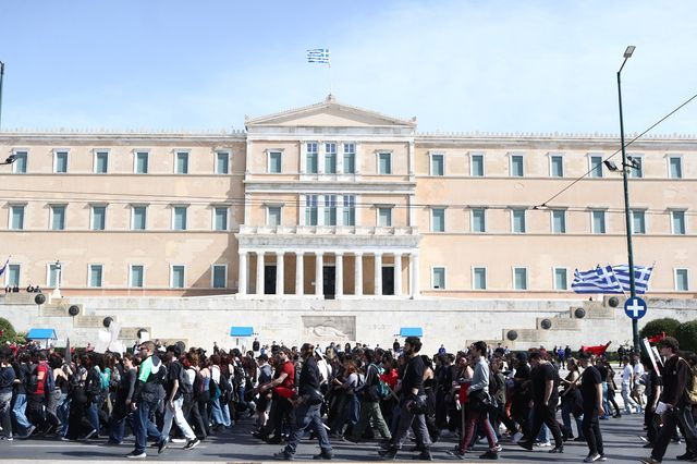 Πορείες για τα Τέμπη: Ποιοι δρόμοι είναι κλειστοί στο κέντρο