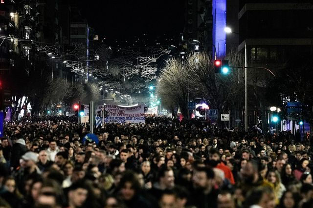 Συγκέντρωση και πορεία για το σιδηροδρομικό δυστύχημα των Τεμπών στη Θεσσαλονίκη