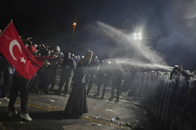 Τουρκία: 20 εκατ. ψήφισαν υπέρ του Ιμάμογλου – Ξανά στους δρόμους οι πολίτες